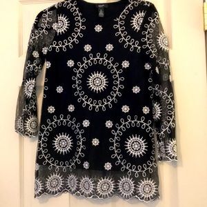 Alfani black and white patterned top